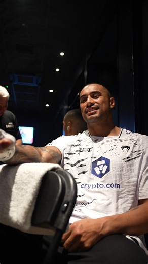 Good morning fight fans 👊 Pop the kettle on because NZ’s own Carlos Ulberg is wrapped and ready! #UFCLondon | UFC