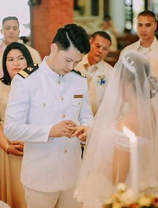 "THE CHOICE to ENTER an Abn0r-MaL kind of Relationship setUp- LDR" One of the main reasons long-distance relationships struggle is that couples often underestimate their unique challenges. When entering a long-distance relationship (LDR), it's easy to assume it'll mirror traditional relationships. But let's be real – LDRs are inherently different. The two fundamental aspects that set LDRs apart are communication and physical intimacy. Effective communication is the backbone of any healthy relati