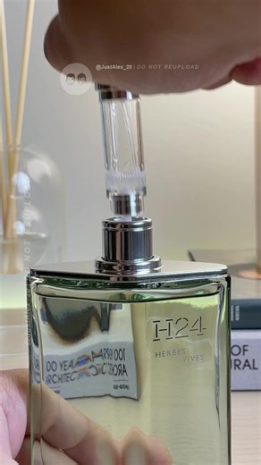 After a year of using this 5 ml refillable perfume atomizer, I can confidently say it has never leaked on me. Super easy din niyang i-refill thanks to its pump to fill bottom design. It is perfect for staying fresh while you are on the go, and I will definitely keep using it this 2026. #perfume #atomizers #perfumeatomizer #decant #travelperfume