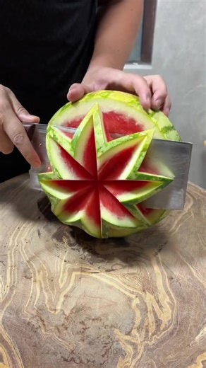 King Tips (@tips_th1138)’s videos with Crunchy Kibble - Monkey Cat Luna