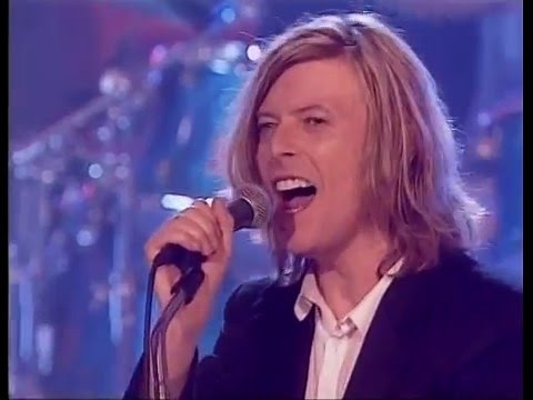 David Bowie – Cracked Actor (Live BBC Radio Theatre 2000)