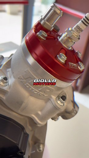 BiollaMotors.it on Instagram: "🚀 Pronto per un accellerazione da brividi!? Ci siamo quasi! Motore Completo #TPRFactory 100CC Corsa 47 ~ Biella 98 ~ Diametro 52mm con aspirazione ribassata e valvola lamellare VForce4 di derivazione Yamaha #banshee350 per #minarelli AM6 #biollamotors #tpr86 #vent #ktm #piaggio #2stroke #fyp"
