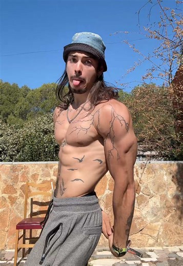 Videos de Toni Ortega 🌶️ (@ortegatoni) con “sonido original - maiitttii”