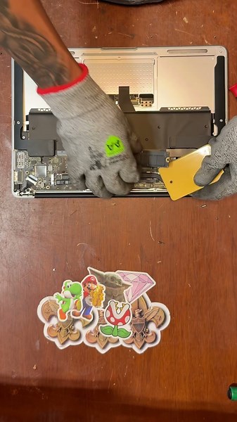 I Finally Destroyed the 2015 MacBook Air.