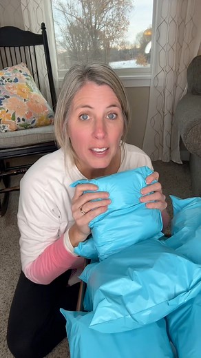 1.6K views · 1.1K reactions | Link in comments or in my Linktree for “What Is It?” 罹 Jodi Lytle #socks #giftideas #Christmas #MysteryBundle | Jill Settineri | Facebook