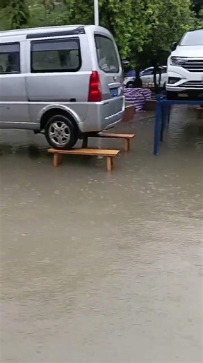 Car Parking in Rain: How to Protect Your Vehicle from Water Damage