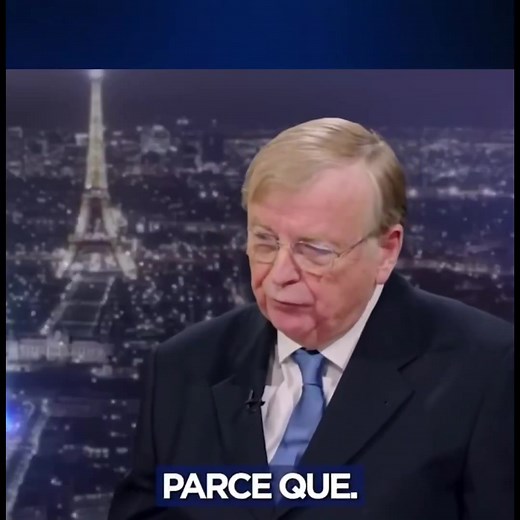 Michel Geoffroy : « La France est en tête de la censure en Europe. Le DSA, c’est Thierry Breton. Macron parle d’“ordre public numérique” — un mot orwellien pour justifier la surveillance totale. » 🎯 Sous prétexte de “sauver la démocratie”, le pouvoir veut surtout sauver le système… en étouffant le dernier espace de liberté qu’il ne contrôle pas encore : Internet. Émission complète sur TVL ➡️ youtu.be/maoP-bz7n-o #findela5republique #nouvelleconstitution #LePeupleDAbord #LeVraiDebat #ReveillezVo