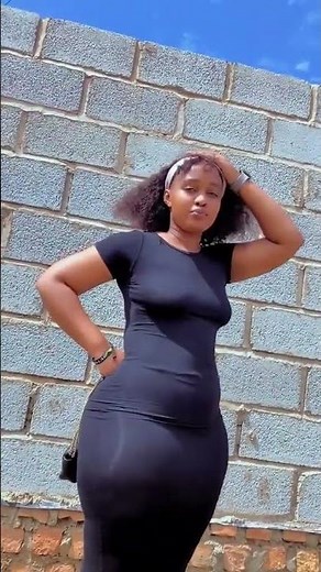 Ugandan Curves & Fashion: Celebrating Confidence and African Style 👗