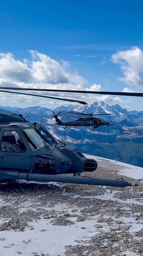 Fly-bys at 9,000ft 🫱🏼‍🫲🏽 This Fini flight was one for the books, can’t wait to show you guys some more. #military #rescue #airforce #aviation #helicopter #pilot #usaf #hh60 #blackhawk #militaryaviation #mountainrescue #dolomites #italy #thatothersmaylive | Rescue Pilot