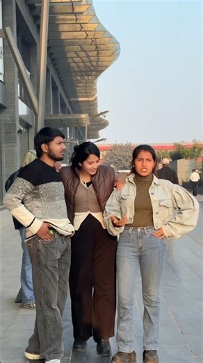 Invisible prank on Bestie❤️🤣 (part1) || friendship forever|| #youtubeshorts #prank #friends #shorts