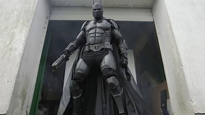 Batman Cosplayer awarded Guinness World Record