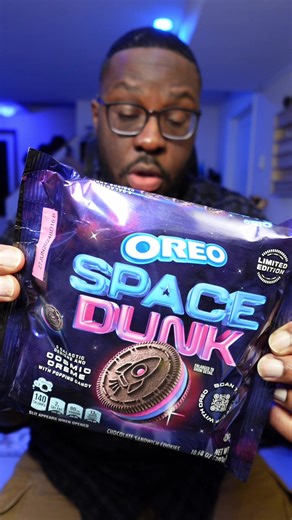Space Dunk Oreos?! Pop Rocks in cookies?! 🤦🏾‍♂️#snacks #cookies #oreo #foodreview #reels | Stefan Johnson Voice Overs