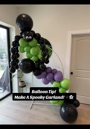 Spooky Balloon Garland Tutorial for Halloween Parties