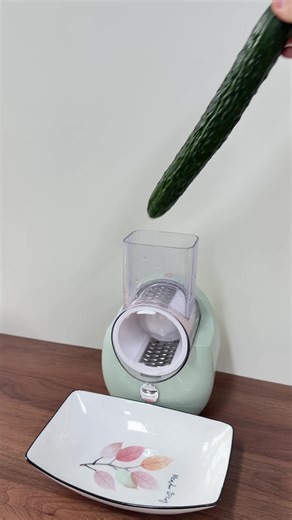 Nhìn quá trình tạo sợi mượt mà này… Giải tỏa stress cực! #đồdùngnhàbếp #mẹovặt #nấuăndễ #cắttỏihành #máytháiraucủ