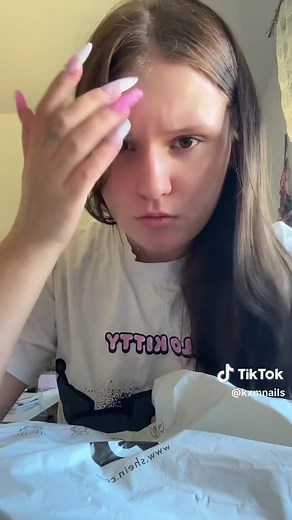 Jak wykonać idealne paznokcie - wszystko o press on nails