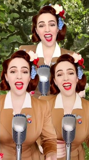 I'll Be With You in Apple Bottom Jeans - The Andrews Sisters, 1941