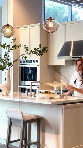 The first day of Spring calls for a refresh. With @ashleylabarrie’s expertise, watch her effortlessly bring in touches of spring to the Dacor Kitchen Theater in Irvine, California to enhance the look of our 30-Inch Double Wall Oven. Her design, complemented by Dacor appliances, brings a touch of renewal to the season ✨ #DacorKitchen #InspirationAtEveryTouch #LifeLuxuryConnected #LuxuryKitchenInspiration #LuxuryHomeStyle #KitchenRemodels | Dacor
