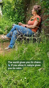 All the shit going on in the world right now, it's easy to feel completely overwhelmed. Take 10 minutes for yourself, and nature will do its thing. #NatureHeals #FindYourCalm #NatureLovers #MindfulMoments #GroundYourself | Sarah Taylor Art