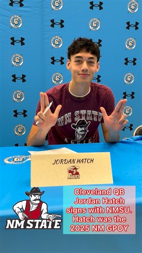 Daniel Zuniga on Instagram: "LAS CRUCES LANDS GPOY: Cleveland QB Jordan Hatch signs with NMSU. Hatch is was a three-year starter at Cleveland, 2x District MVP, and 2025 NM Gatorade Player of the Year. #newmexico #riorancho #lascruces #nmsu #nmsuaggies"