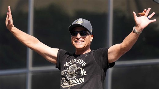 Dodgers' Dave Roberts makes surprising MLB salary cap admission