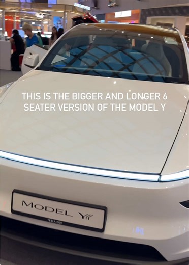 The Tesla Model Y L is 17cm longer than the base model amd comes with a third row of seats, it’s the perfect family SUV you can get! The rear sests comes with aircon vents and you can fold the seats from the boot! No problem loading up the car with IKEA stuff ! #modelyl #tesla #teslamodely #modely #sgcars