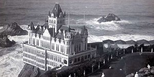 14 of the Most Spectacular American Buildings Ever Torn Down