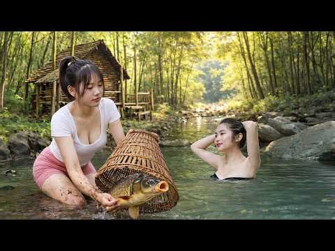 Harvesting Fish 🐟 Catching Giant Fish In Forest Stream | Primitive Survival Life