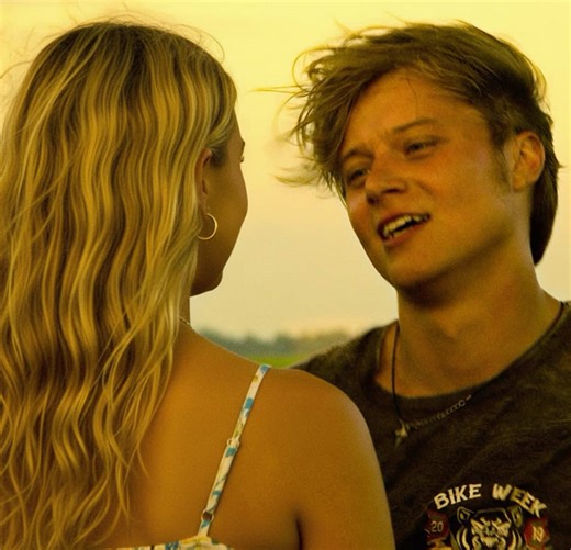 When JJ tried to play the ‘just friends’ card ~ Wattpad: TheDriftJournal ~ #jjmaybank #outerbanksnetflix #jjmaybankfanfic #jjmaybankwattpad #outerbanks