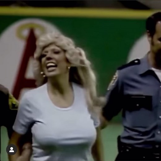 cleanbandit on Instagram: "Morganna, known was the Kissing Bandit, rushing the field and kissing baseball players at the 1979 All-Star game, Seattle. She did this often so the media has described her as “baseball’s unofficial mascot” and the “grand dame of baseball”. 🤣 thank u @starley for sending me @velvetcoke"