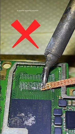 How to Use Solder Wick for Desoldering (Remove Solder with Wick) #youtubeshorts