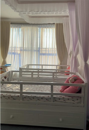 Shared spaces don’t have to feel crowded. ☁️✨ For this toddler room, the goal was light, flow, and functionality. Custom bed textures with integrated storage to ensure every square inch works for the family without sacrificing the aesthetic. This shared room is proof that practical can be beautiful. #toddlerroom #bedroom #babycot #interiordesign