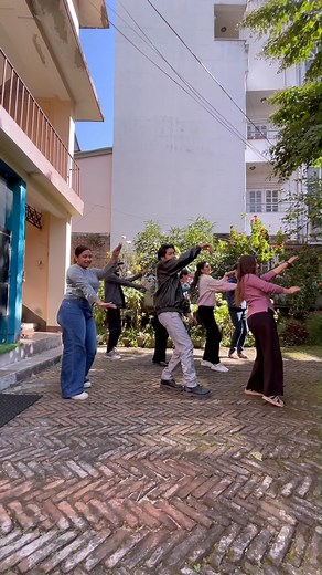 Work, laughter & dance breaks — that’s how we roll! Because it’s Good Friday and a great day to celebrate teamwork! #AryaDigitalProduction #DigitalMarketing #goodfriday #positivevibes #TeamSpirit #workfun | Arya Digital Production