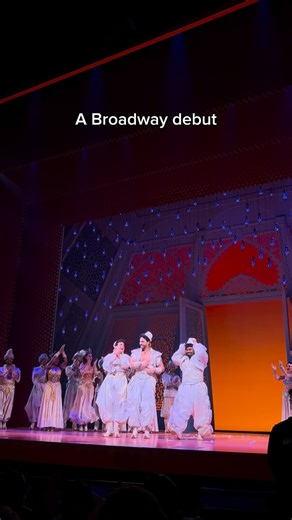 These are magical tears we are crying. 😭🥹 Welcome to Agrabah Ryan Gregory Thurman, and welcome BACK Rodney Ingram! ✨ | Aladdin - The Musical