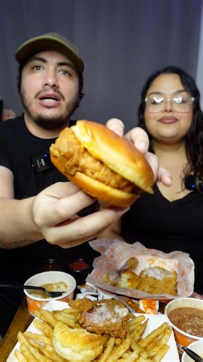 Popeyes asmr mukbang pt 2 l eating their new Hot Ones Rojo Chicken Sandwich Popeyes Hot Ones , FOOD REVIEW ❤️ | Jem Fam Foodie