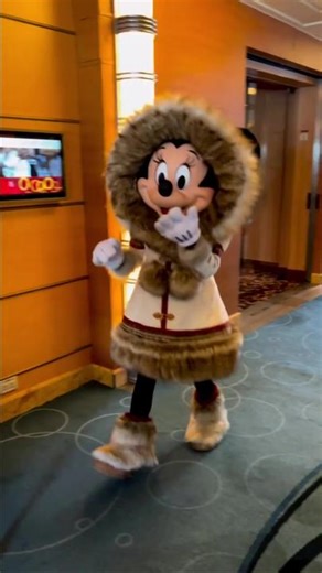 Minnie Mouse Winter Outfit Ideas for Disney Parks