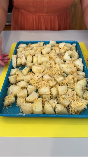 Fantastic Italian roasted potatoes Olivia uses potatoes, Italian dressing mix, olive oil, bread crumbs and parmesan cheese to make a yummy side dish. This original video was produced by Network Media LLC and Olivia | Olivia