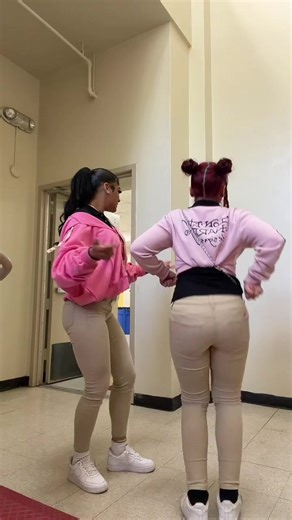 😂😂😂 #school #prettygirls #fyp #theylovegigiiiiii #dance | dance