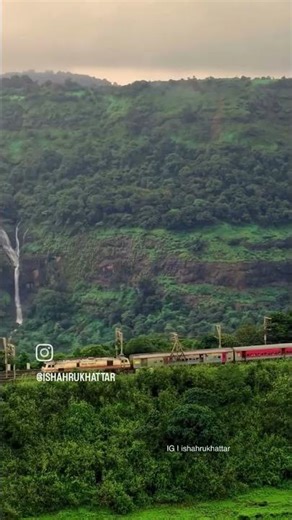 the most beautiful moment train Journey mumbai Goa express doodh sagar ⛵⛵ #csmt express