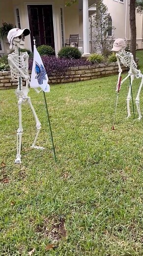 How to Pose Halloween Skeletons in the Yard (Easy Ideas!)