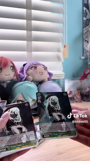 Learning Weiss Schwarz: A Beginner's Journey