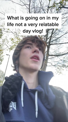 Stylish Outfit Showcase: Fashionable Accessories for Vlogs