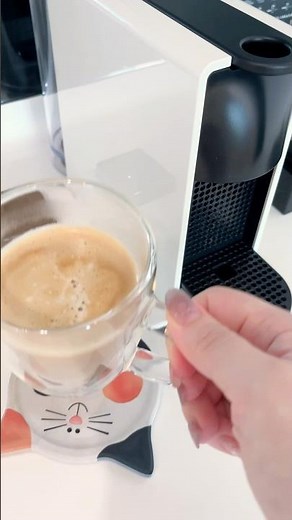 Nespresso Lungo + Milk = Perfect Cafe au Lait #coffee #nespresso #cafeaulait #recipe #capetownlungo
