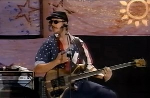 Mentally I’m at the Woodstock ‘94 Primus set. Don’t text. #grungebible #primus #90s #lesclaypool #haroldoftherocks #primussucks Video: https://youtu.be/7JUVbBRLxo4 | The Grunge Bible