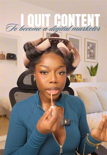 I really loved being a content creator.🥹 For the longest time, there was nothing else I wanted to do. Creating content, filming, editing, expressing myself, that was my thingggg. And honestly, it still is. But when I decided to stop fighting and start building something that actually worked for me, the first thing I invested in was the Starter Kit. That was the shift. It wasn’t about “learning more.” It was about finally having a system. Something that showed me how to turn what I already knew 