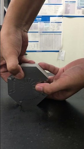 モリブデンワイヤー放電加工機 シームレス加工