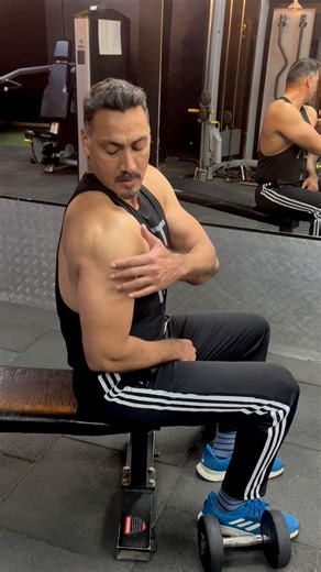 दगड़ियों यीं एक्सरसाइज करा कनफूलों की बहुत बढ़िया एक्सरसाइज छ साइज़ बढ़ोन की 👌💪🔥 Ultimate Shoulder Exercise For Boulder Shoulders 💪👌🔥 #shoulderworkout #deltoid #pahadicomedy #fitness #gymtips #exercise #frozenshoulderexercise #shoulderpaintreatment #gymrat #manojbhandari #uttrakhand #garhwali #rishikesh #devbhumi | Manoj Bhandari