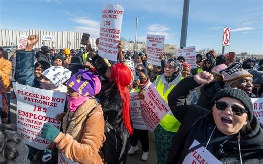 Workers plan to halt strike at major US meatpacking plant and resume negotiations
