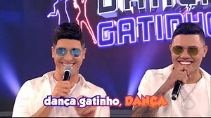 Rodrigo Faro e Felipe Araújo ARRASAM no Dança Gatinho 😼 • Acompanhe a programação da Record TV 24h por dia e as íntegras de todos os programas pelo celular, tablet ou computador no PlayPlus. Acesse: PlayPlus.com | Hora do Faro