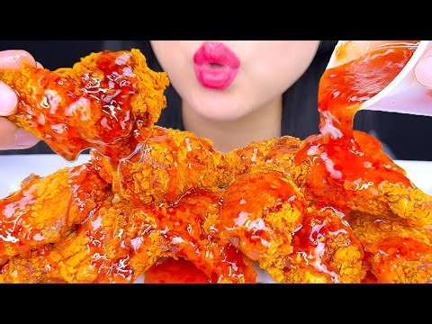 ASMR Popeyes Sweet & Spicy Fried Chicken (Eating Sounds) ASMR Phan