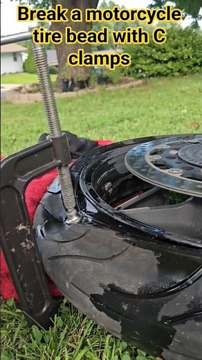 🏍 break a tire bead with C clamps